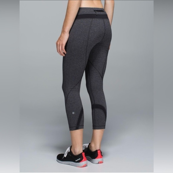 lululemon athletica Pants - Lululemon Run: Inspire Crop II *All Luxtreme Herringbone B size 2